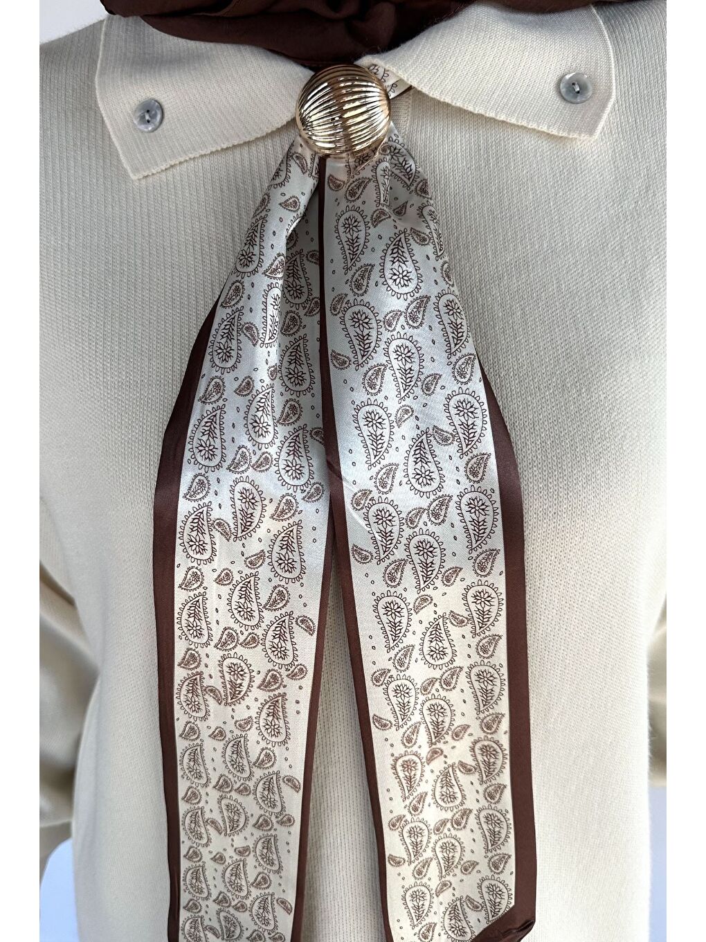 Ekru Gülseli Polo Yaka Fular Aksesuarlı Tesettür Triko Tunik-7