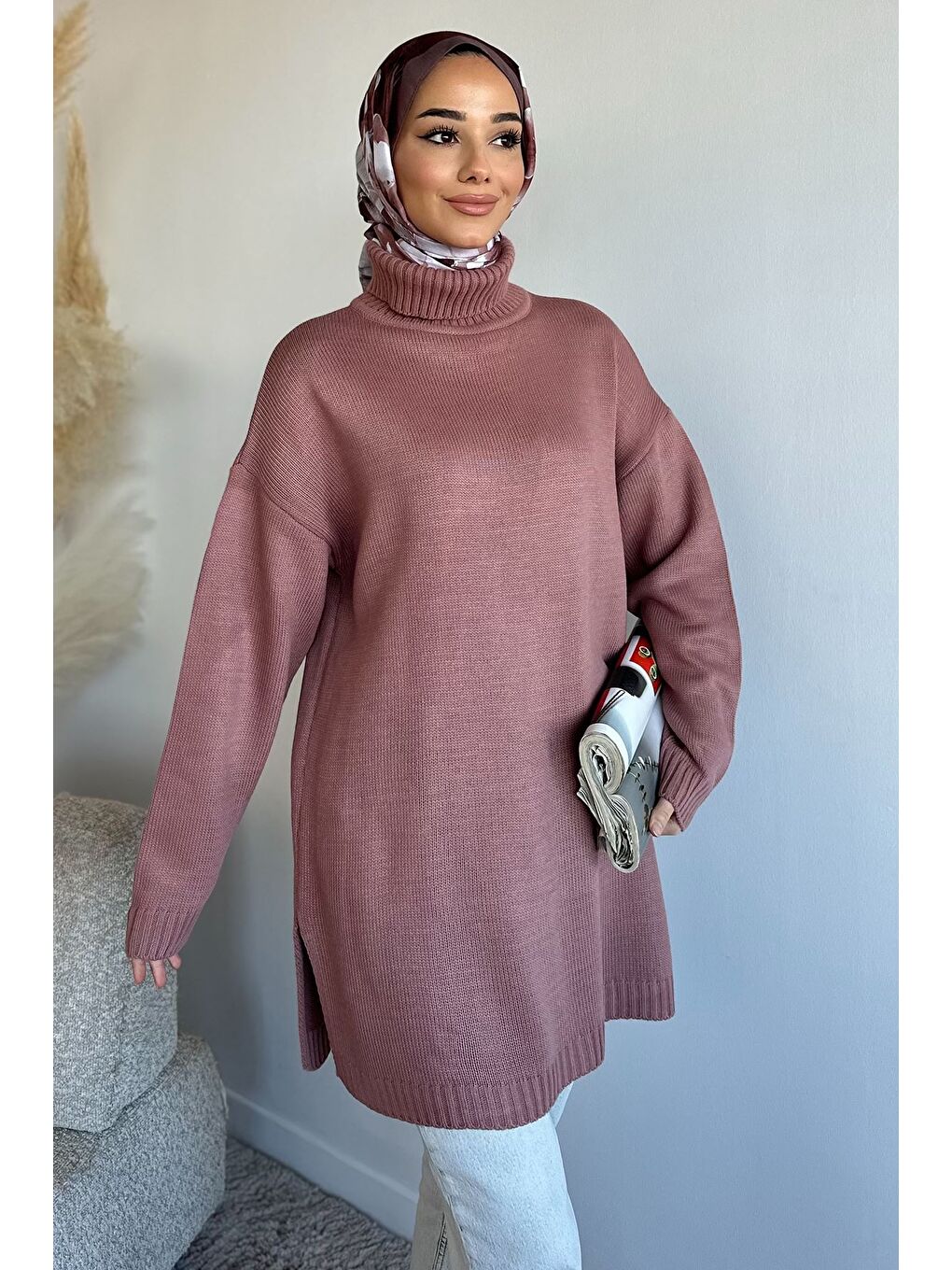 Pembe Gülseli Balıkçı Yaka Yırtmaçlı Tesettür Triko Tunik-7