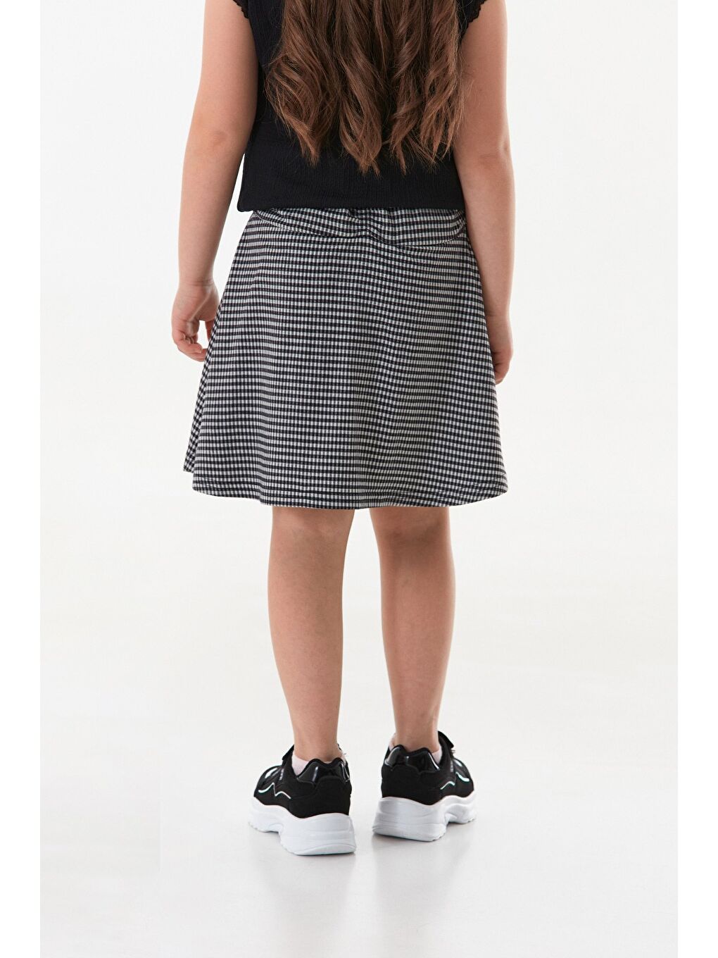 Siyah Kazayağı Desenli Fiyonk Detaylı Şortlu Kız Çocuk Etek-4