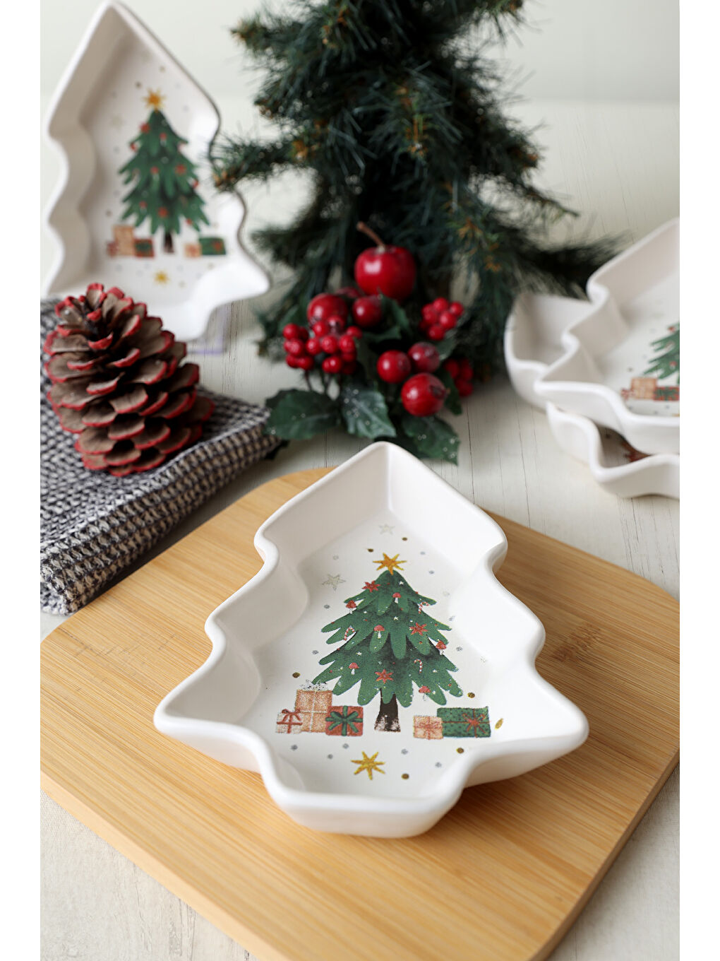 Karışık Yılbaşı Çam Kayık Çerezlik 17 Cm 4 Adet 23770-3