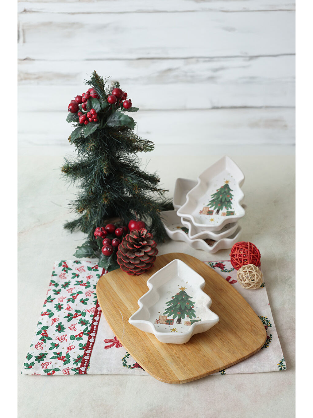 Karışık Yılbaşı Çam Kayık Çerezlik 17 Cm 4 Adet 23770-5