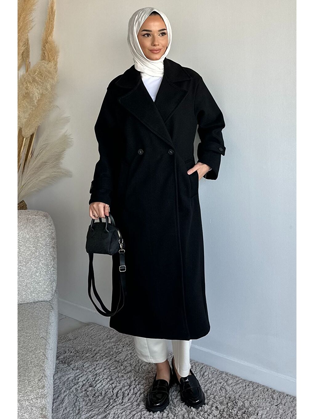 Siyah Kruvaze Yaka Çift Cepli Tesettür Kaşe Kaban-5