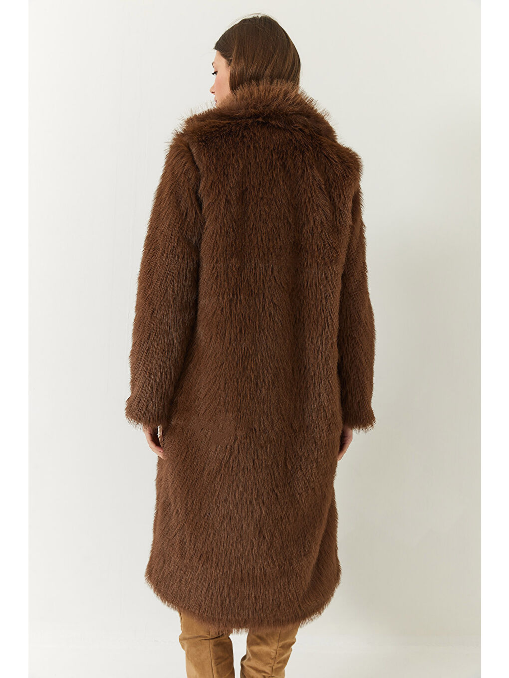 Kahverengi Kadın Uzun Kürklü Astarlı Mont-6