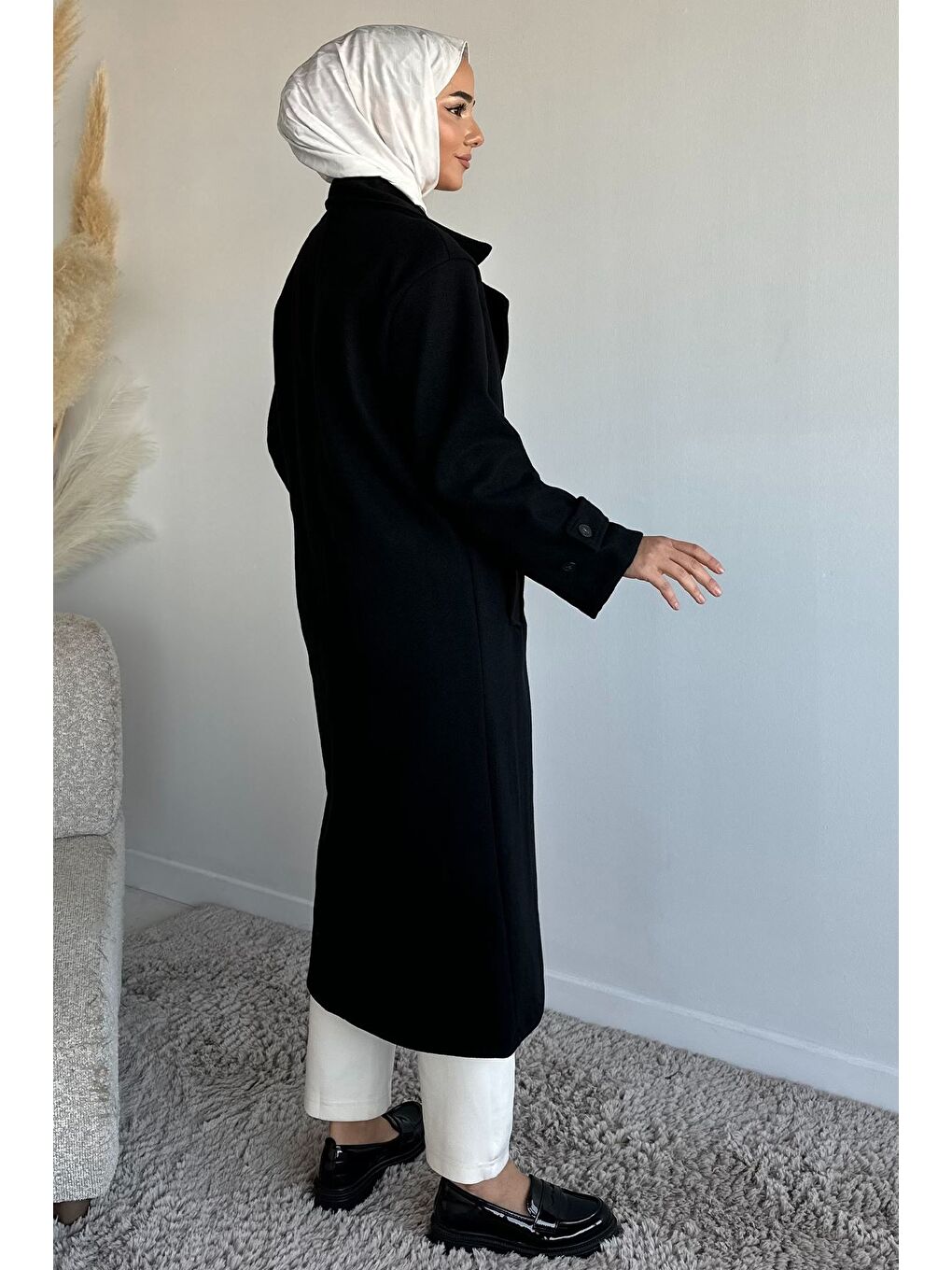 Siyah Kruvaze Yaka Çift Cepli Tesettür Kaşe Kaban-8
