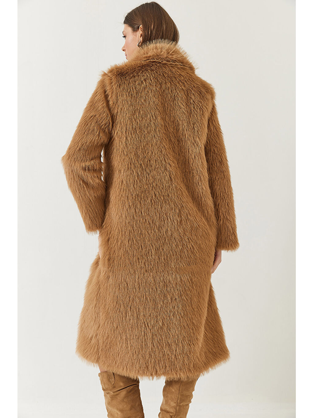 Kahverengi Kadın Uzun Kürklü Astarlı Mont-5