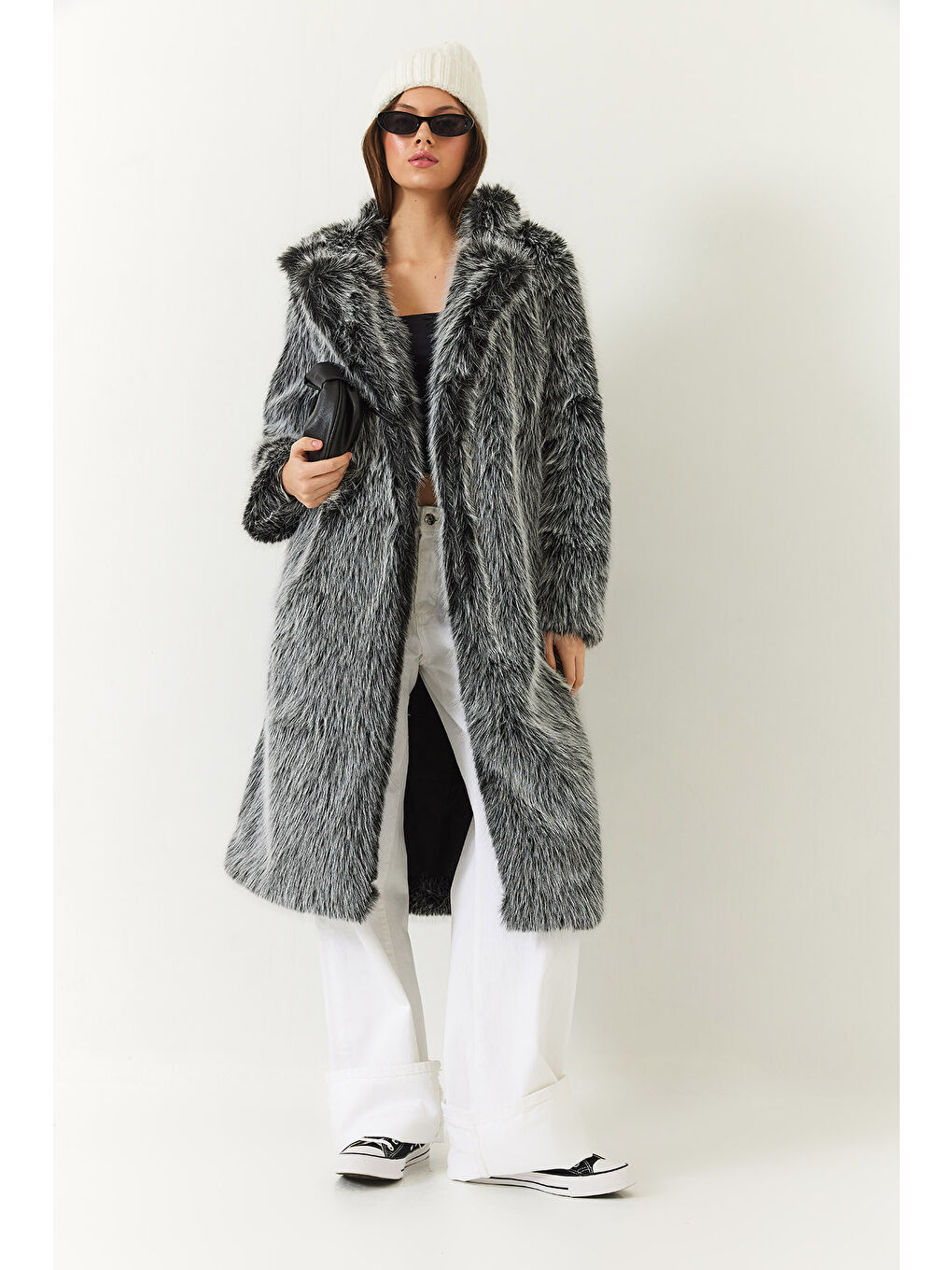 Siyah Kadın Uzun Kürklü Astarlı Mont-2