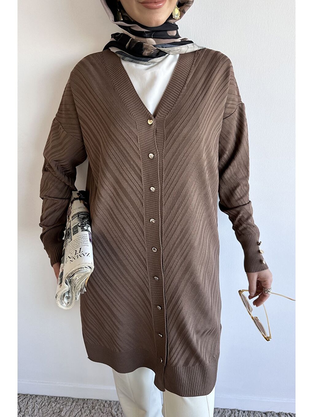 Kahverengi Desenli Ön Düğmeli Tesettür Triko Hırka (m-l-xl Uyumludur)-2
