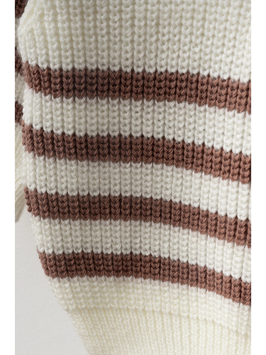 Pembe Çizgili Triko Kazak 4099-2