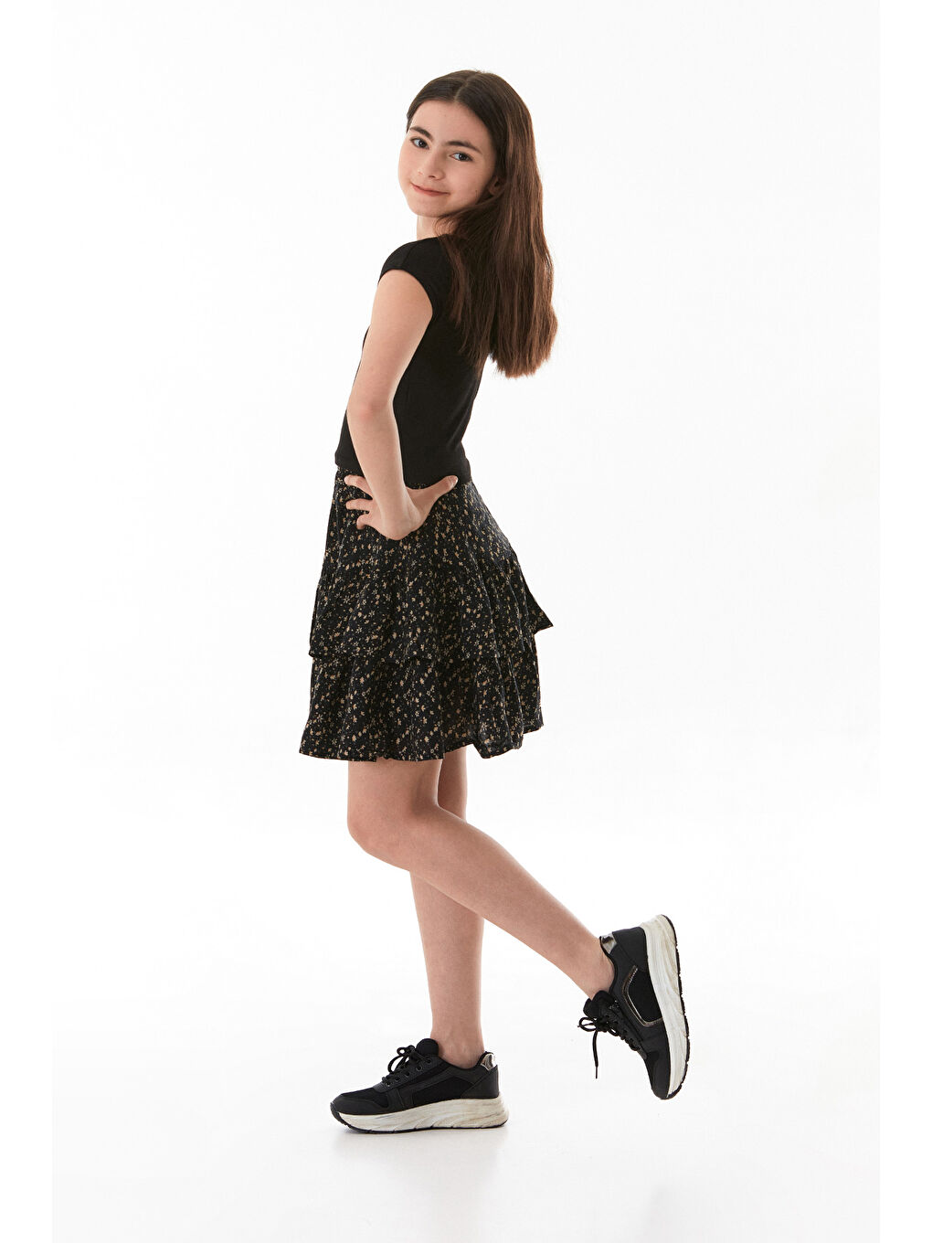 Siyah Çiçek Baskılı Fırfırlı Kız Çocuk Etek-2