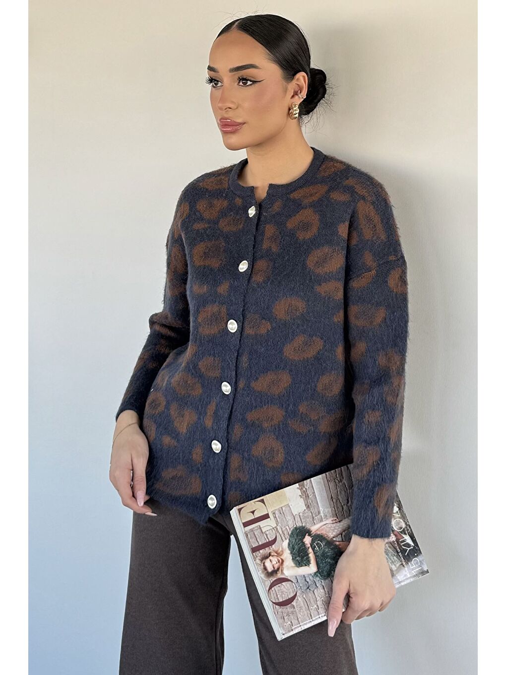 Lacivert Kadın İnci Düğmeli Desenli Triko Hırka-1