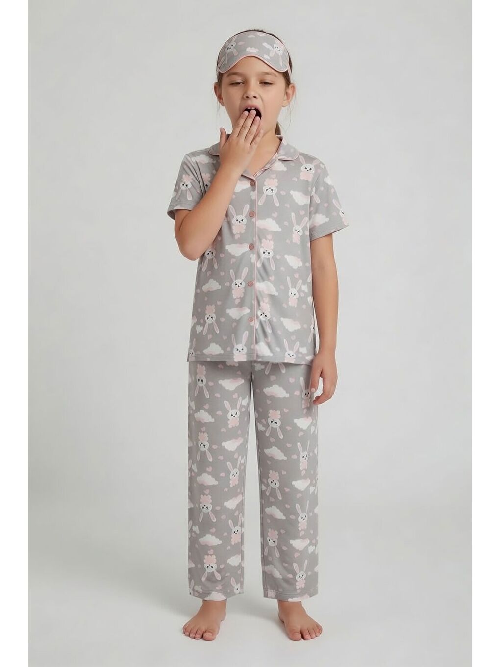 Gri Tavşan Desenli Kısa Kol Kız Çocuk Göz Bantlı Pijama Takımı 24012-2