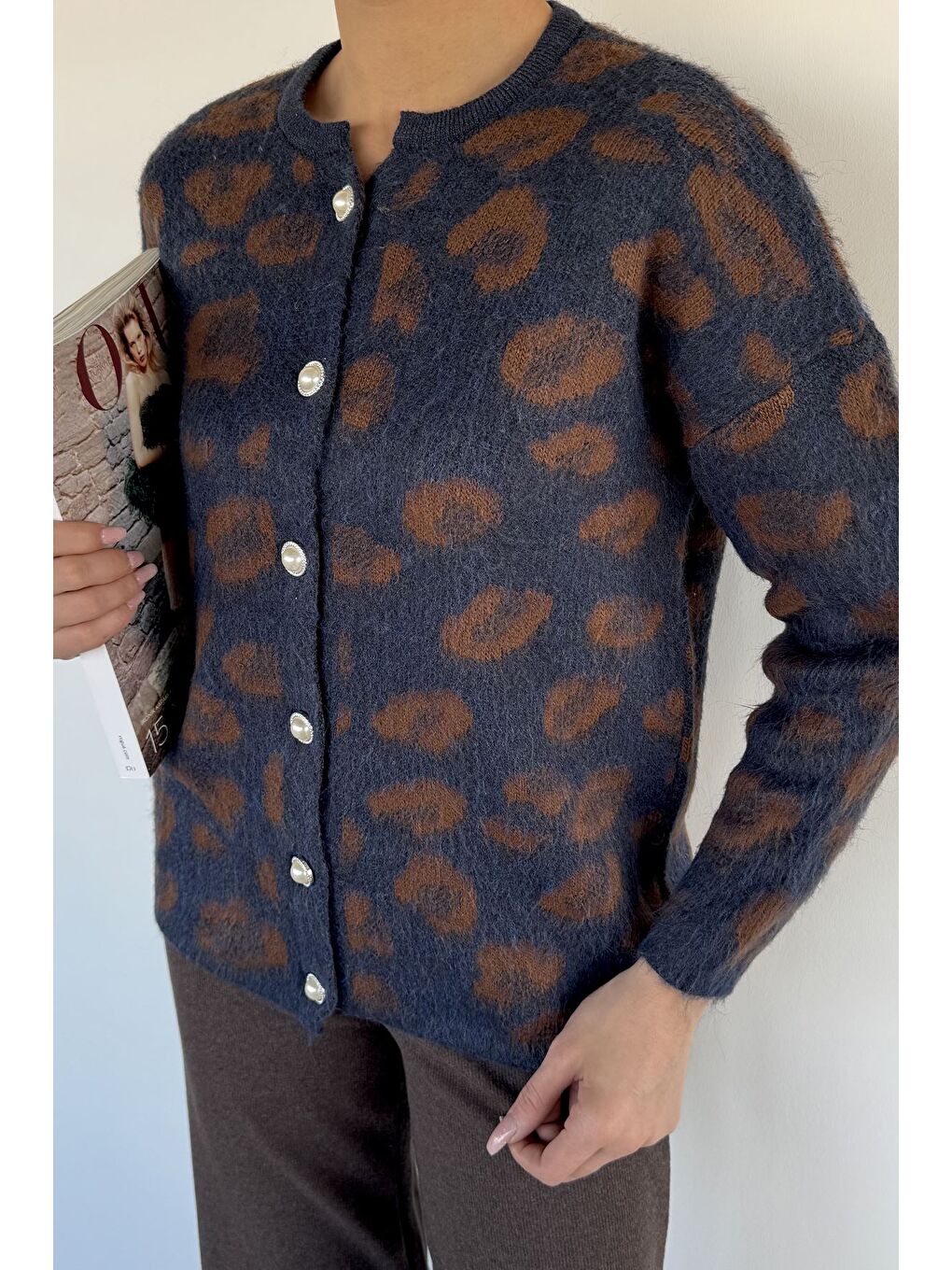 Lacivert Kadın İnci Düğmeli Desenli Triko Hırka-2