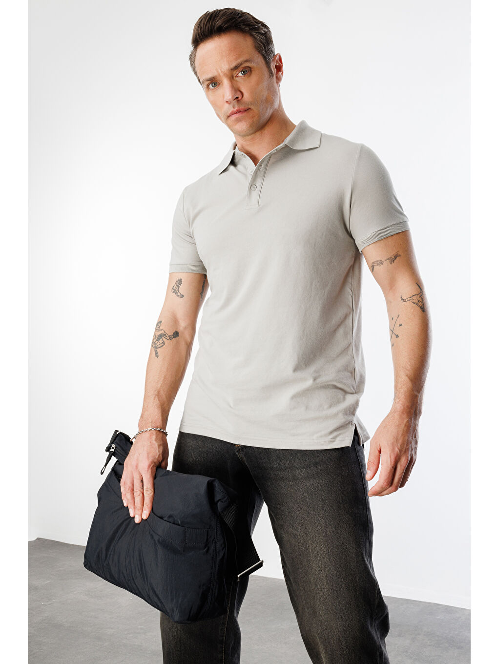 Gri Erkek Çekmeyen Pamuklu Kumaş Regular Fit Standart Kesim Polo Yaka Tişört POLOYAKA-T-SHIRT1-2