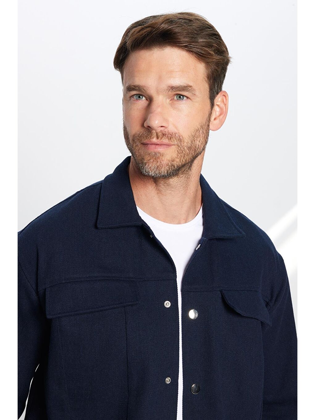 Erkek Relax Fit Rahat Kesim Oduncu Çift Cepli Kapaklı Lacivert Apaş Yaka Düz Kışlık Gömlek-2