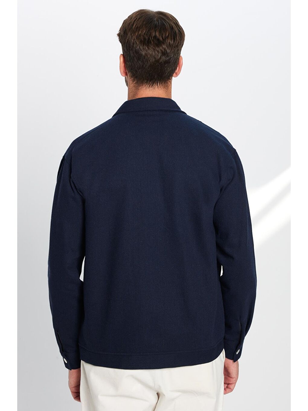 Erkek Relax Fit Rahat Kesim Oduncu Çift Cepli Kapaklı Lacivert Apaş Yaka Düz Kışlık Gömlek-4