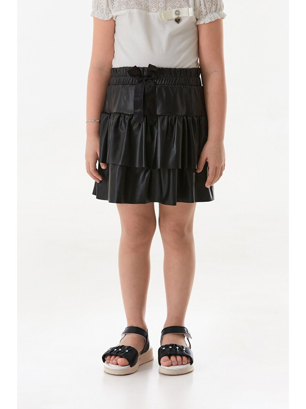 Siyah Kurdeleli Suni Deri Fırfırlı Kız Çocuk Etek-1