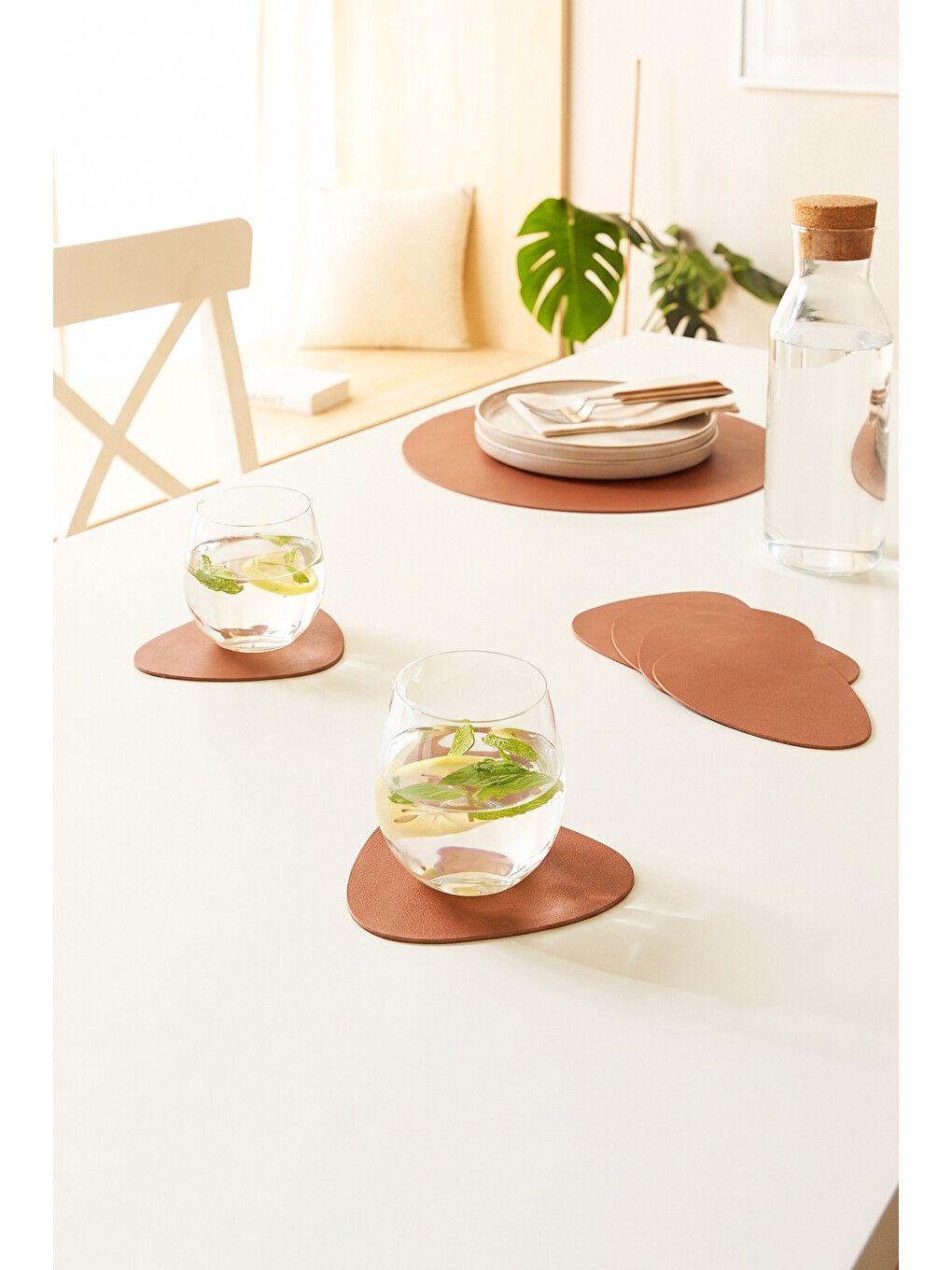 Kahverengi 4'lü Taba/Gri Renk Suni Deri Bardak Altlığı 13 x 11.5 cm