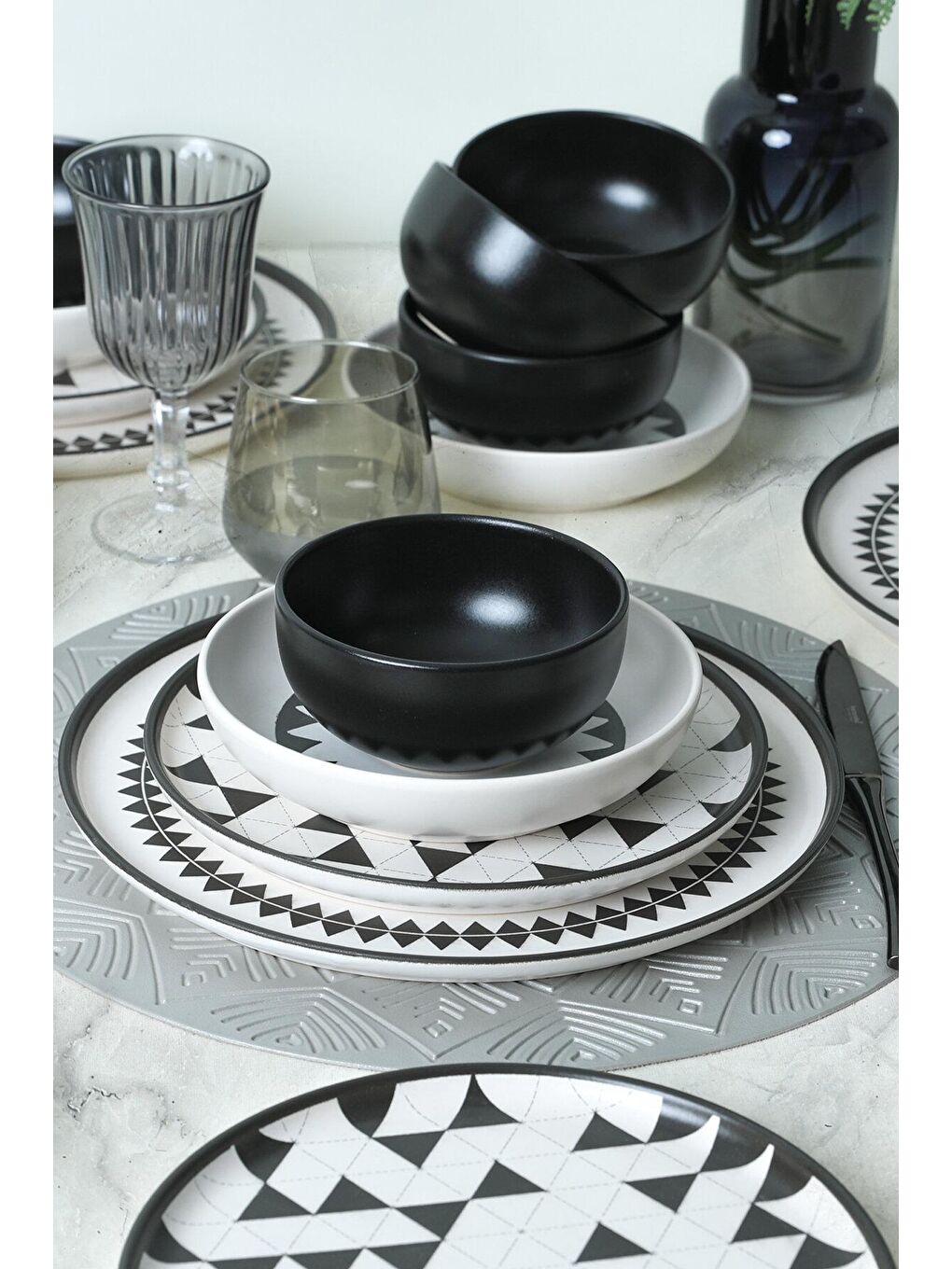 Keramika Karışık Black Pattern Nordic Yemek Takımı 24 Parça 6 Kişilik - 4