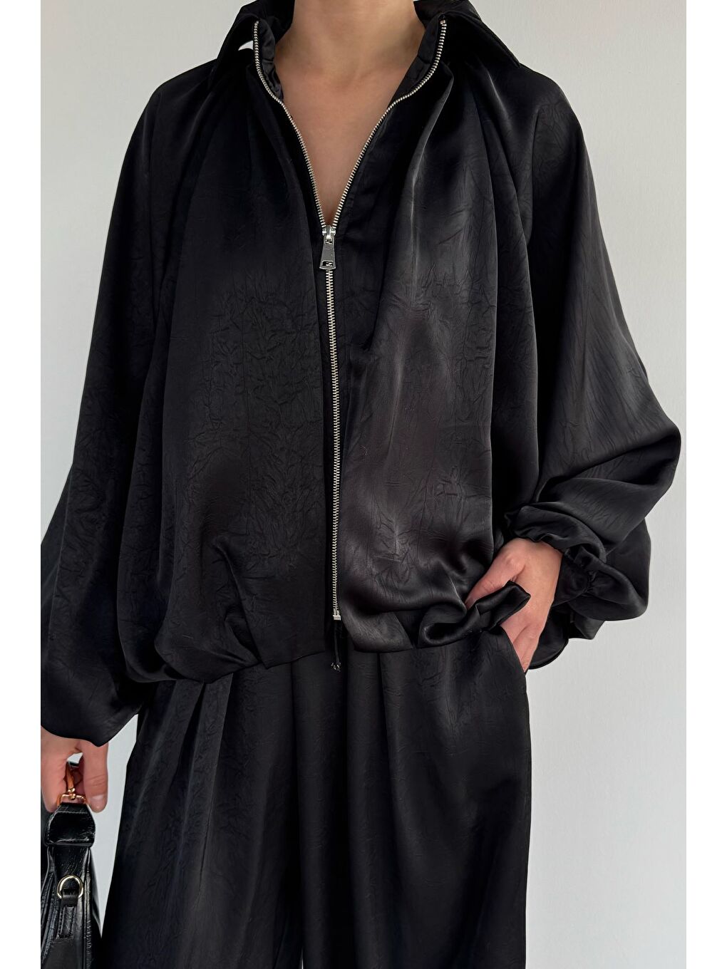 Siyah Kadın Yarasa Kol Saten Ceket Bel Lastikli Pantolon İkili Takım-2