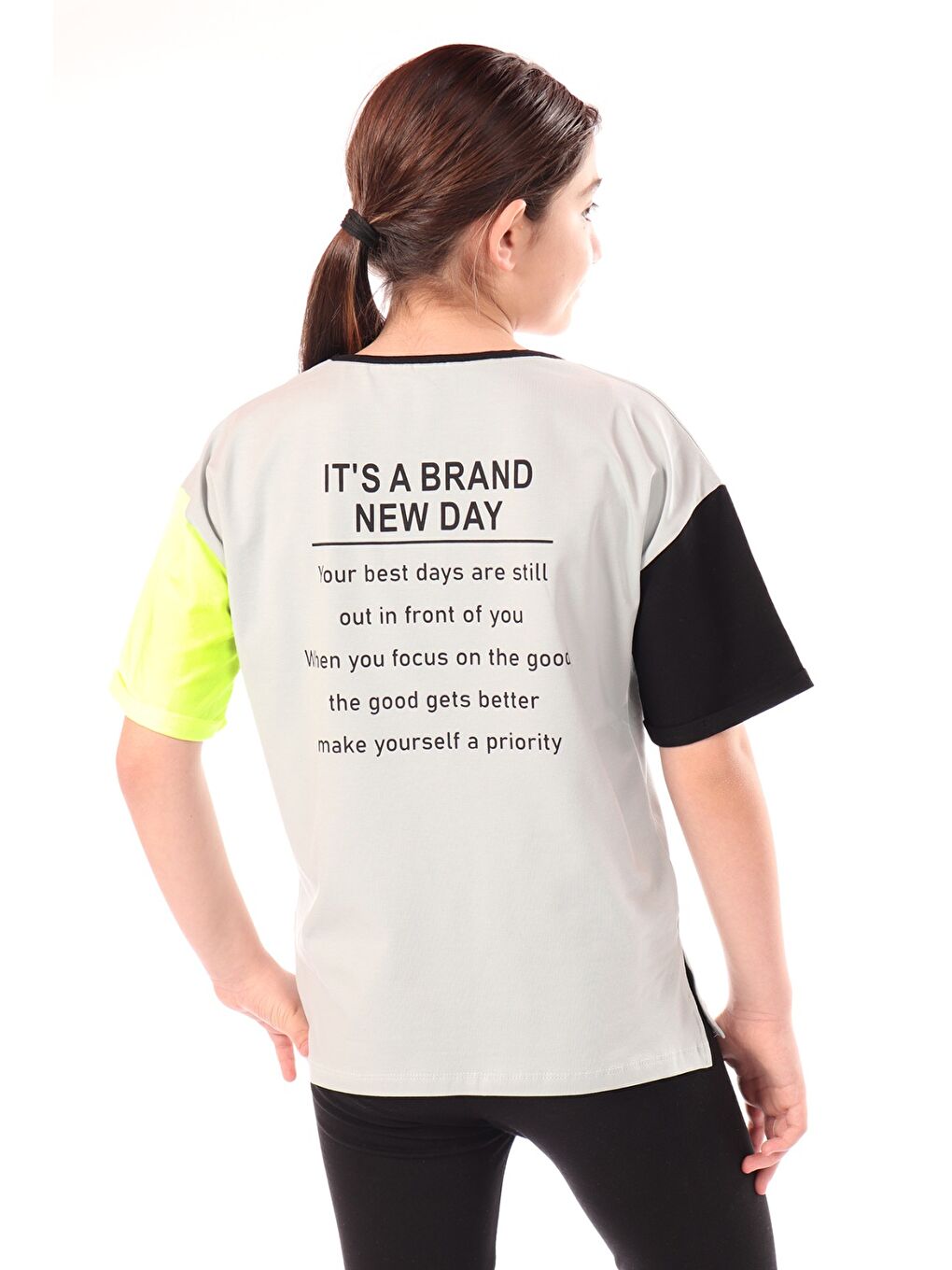 Yeşil Kız Çocuk Nakışlı Tişört-2