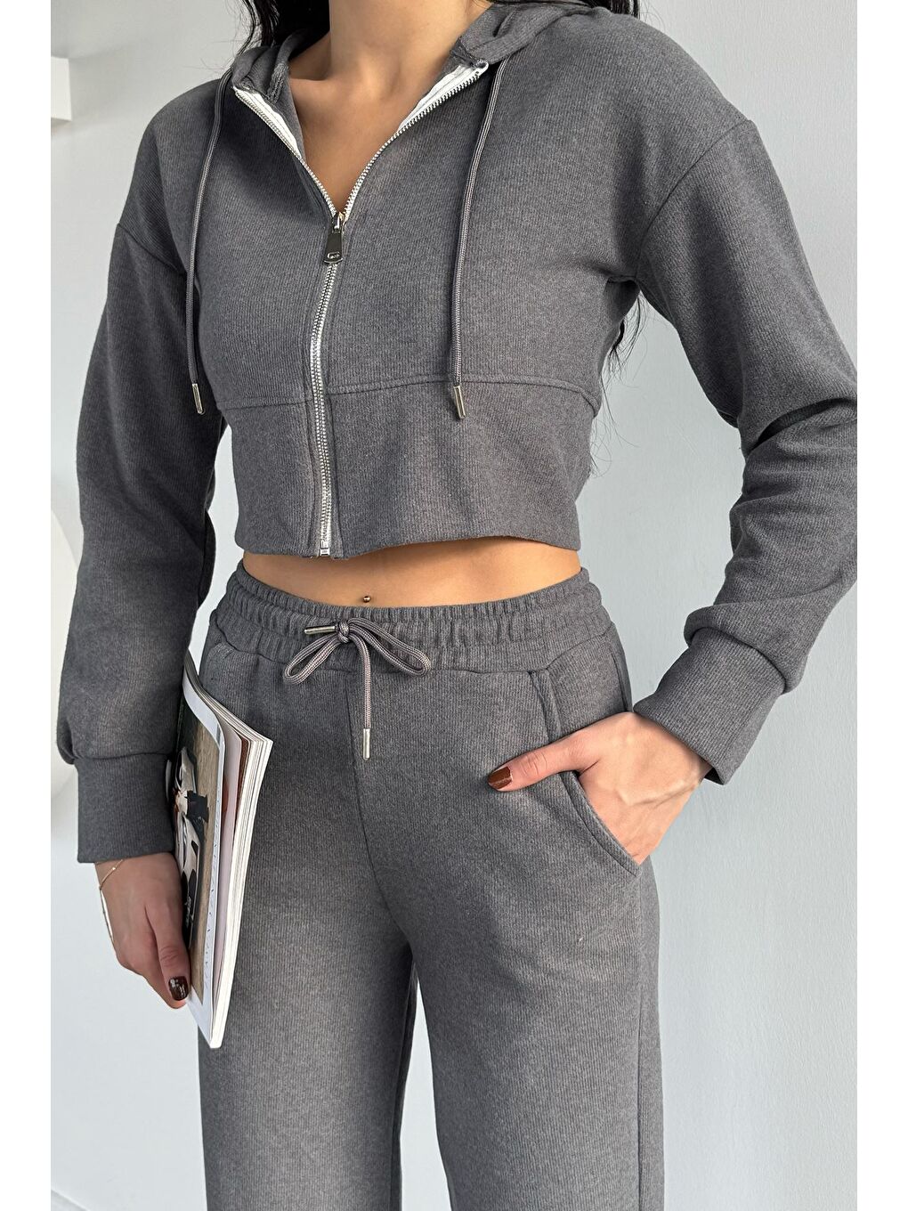 Gri Kadın Selanik Kumaş Ön Fermuarlı Kapüşonlu Sweat Bel Lastikli Pantolon İkili Takım-2