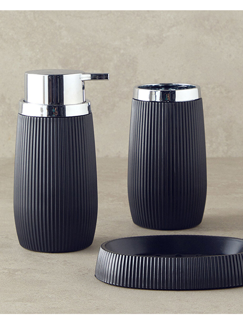 Evelyn 3'lü Banyo Seti Siyah