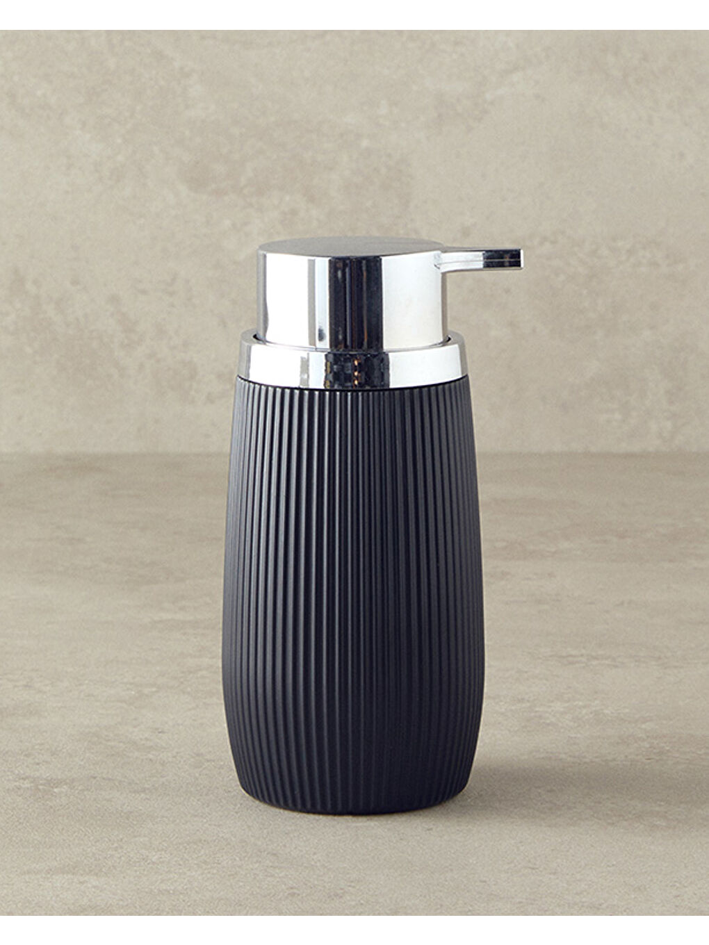 Evelyn 3'lü Banyo Seti Siyah-1