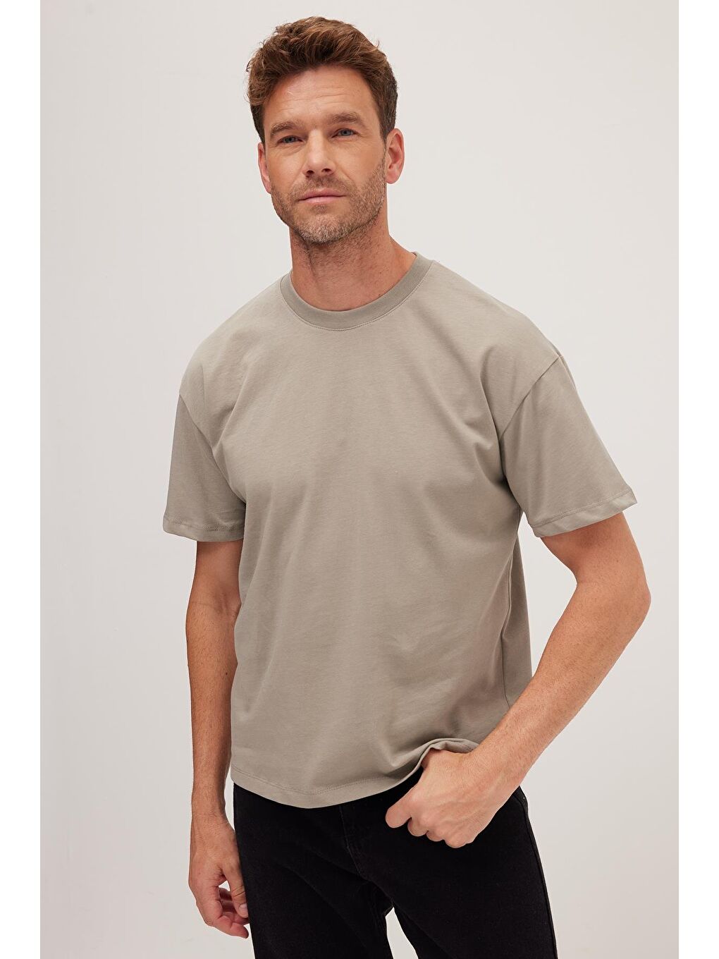 Erkek Boxy Fit Bol Kesim %100 Pamuk Bisiklet Yaka Gri Tişört-1