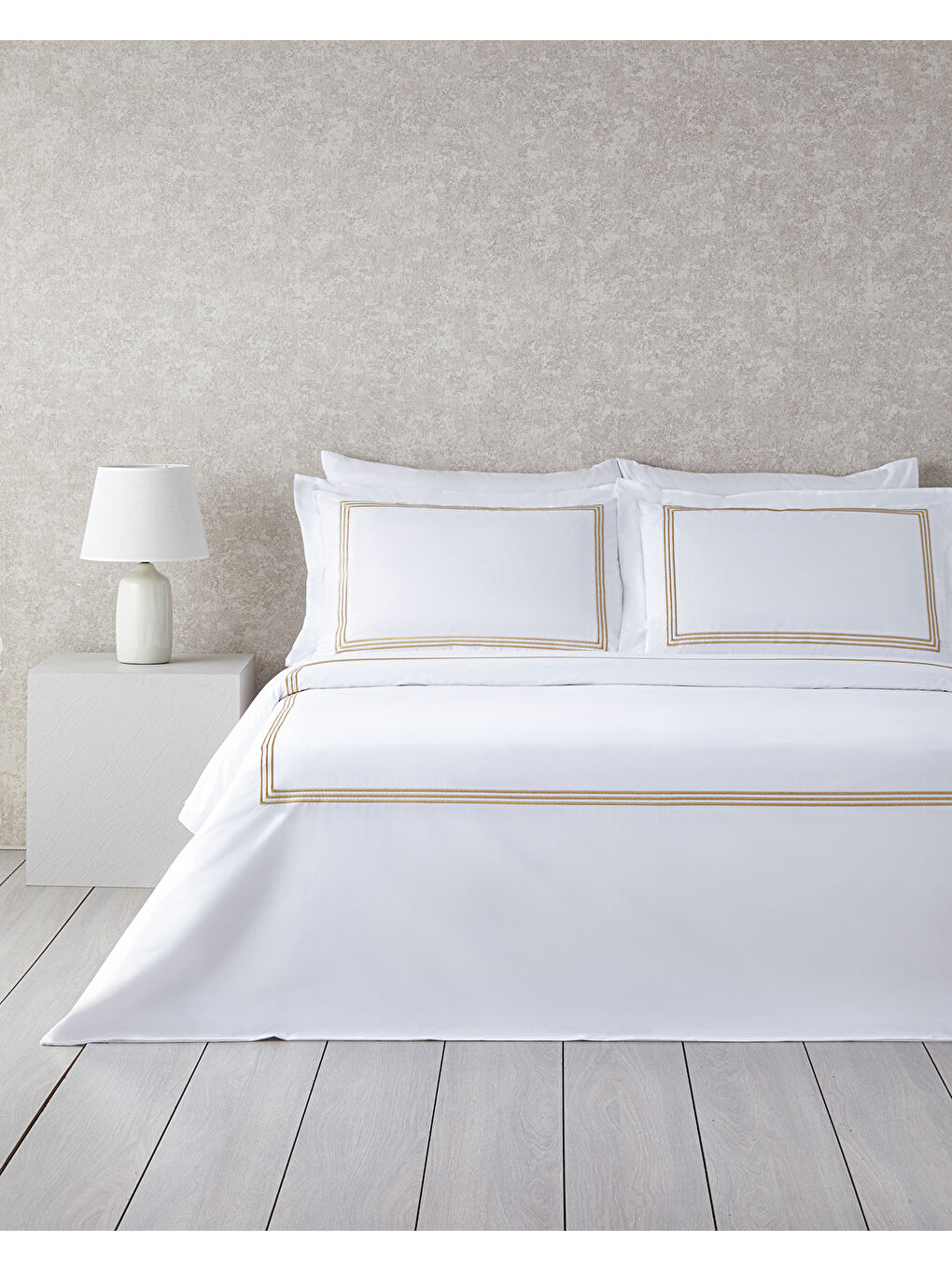 Sarı Modern Frame Nakışlı Perkal Super King Nevresim Takımı 260x220 cm Gold