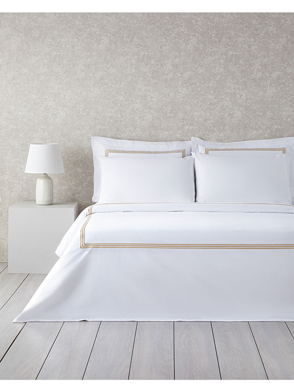 Sarı Modern Frame Nakışlı Perkal Super King Nevresim Takımı 260x220 cm Gold-1