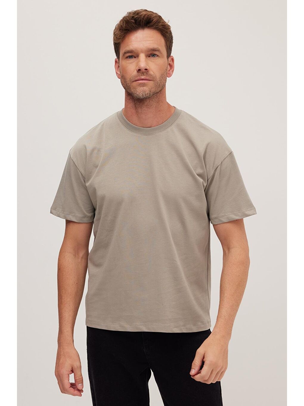 Erkek Boxy Fit Bol Kesim %100 Pamuk Bisiklet Yaka Gri Tişört-4