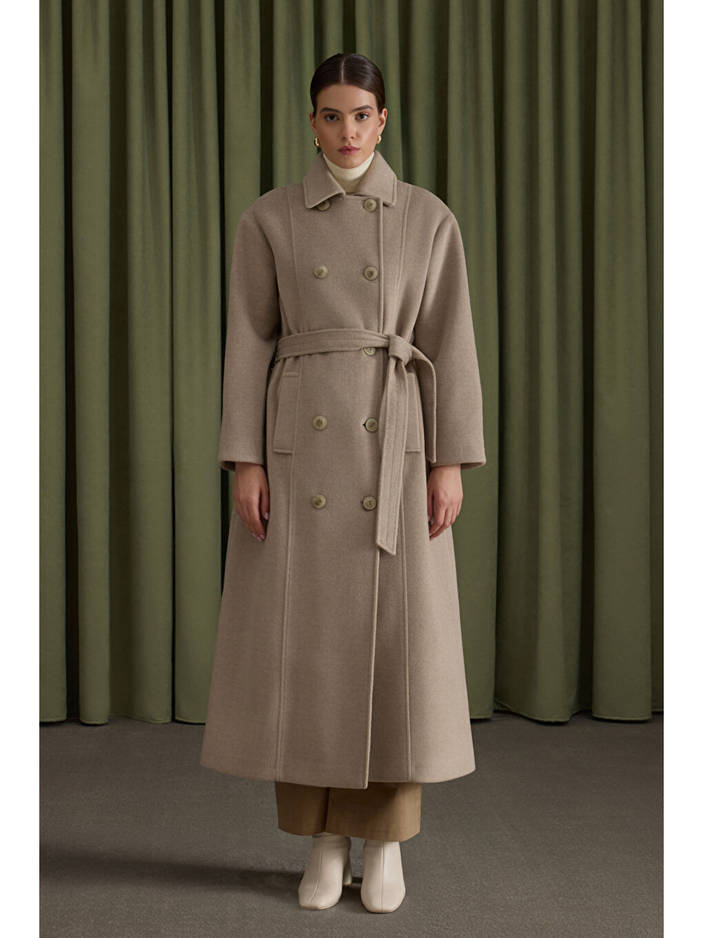 Bej Seyyar Kuşaklı Kruvaze Kapama  Manto-2