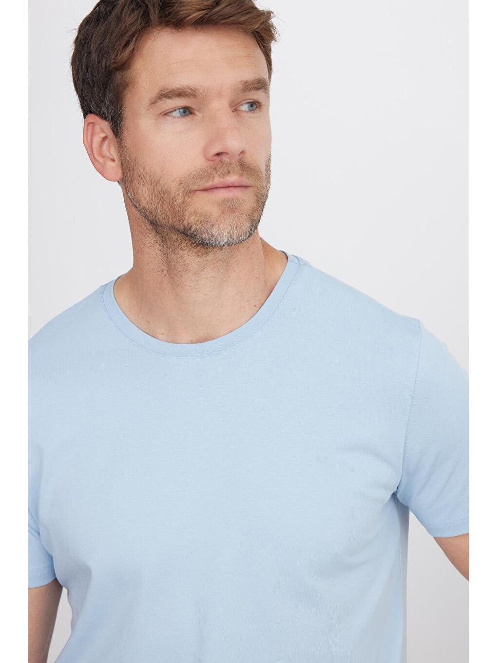 Erkek Slim Fit Dar Kesim Pamuklu Yumuşak Doku Elastanlı Esnek Kumaş Basic Mavi Bisiklet Yaka Tişört-1