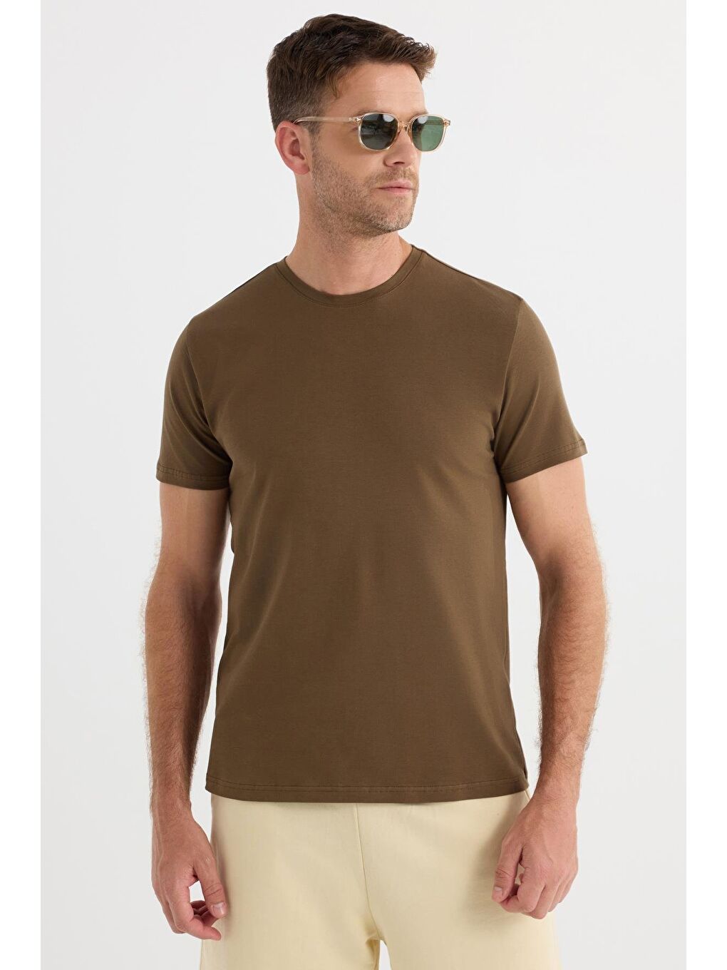 Erkek Slim Fit Dar Kesim Pamuklu Yumuşak Doku Elastanlı Esnek Kumaş Kahverengi Bisiklet Yaka Tişört