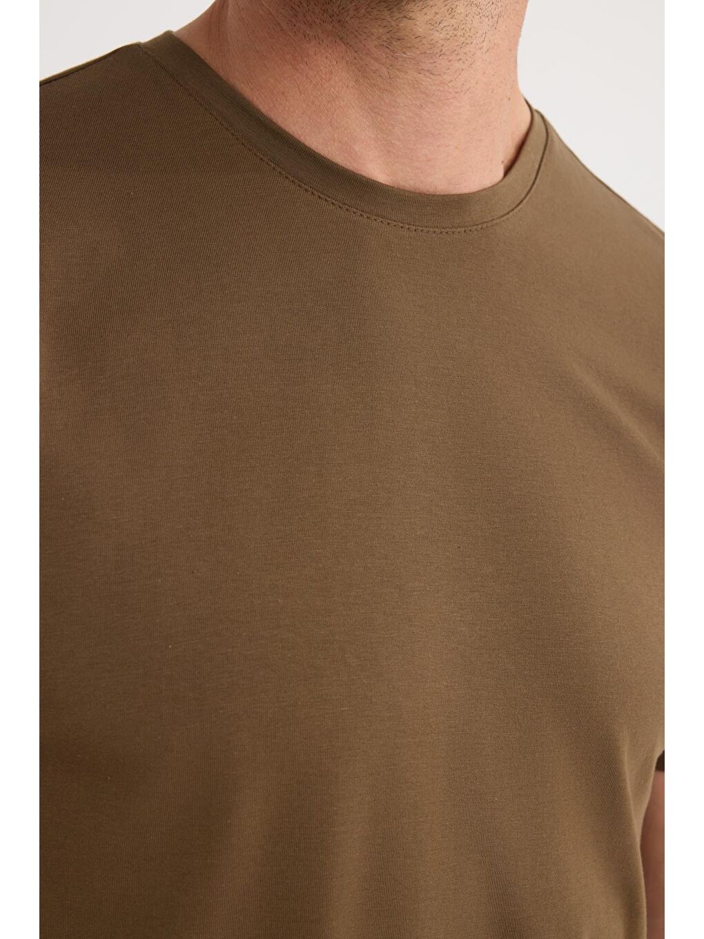 Erkek Slim Fit Dar Kesim Pamuklu Yumuşak Doku Elastanlı Esnek Kumaş Kahverengi Bisiklet Yaka Tişört-2