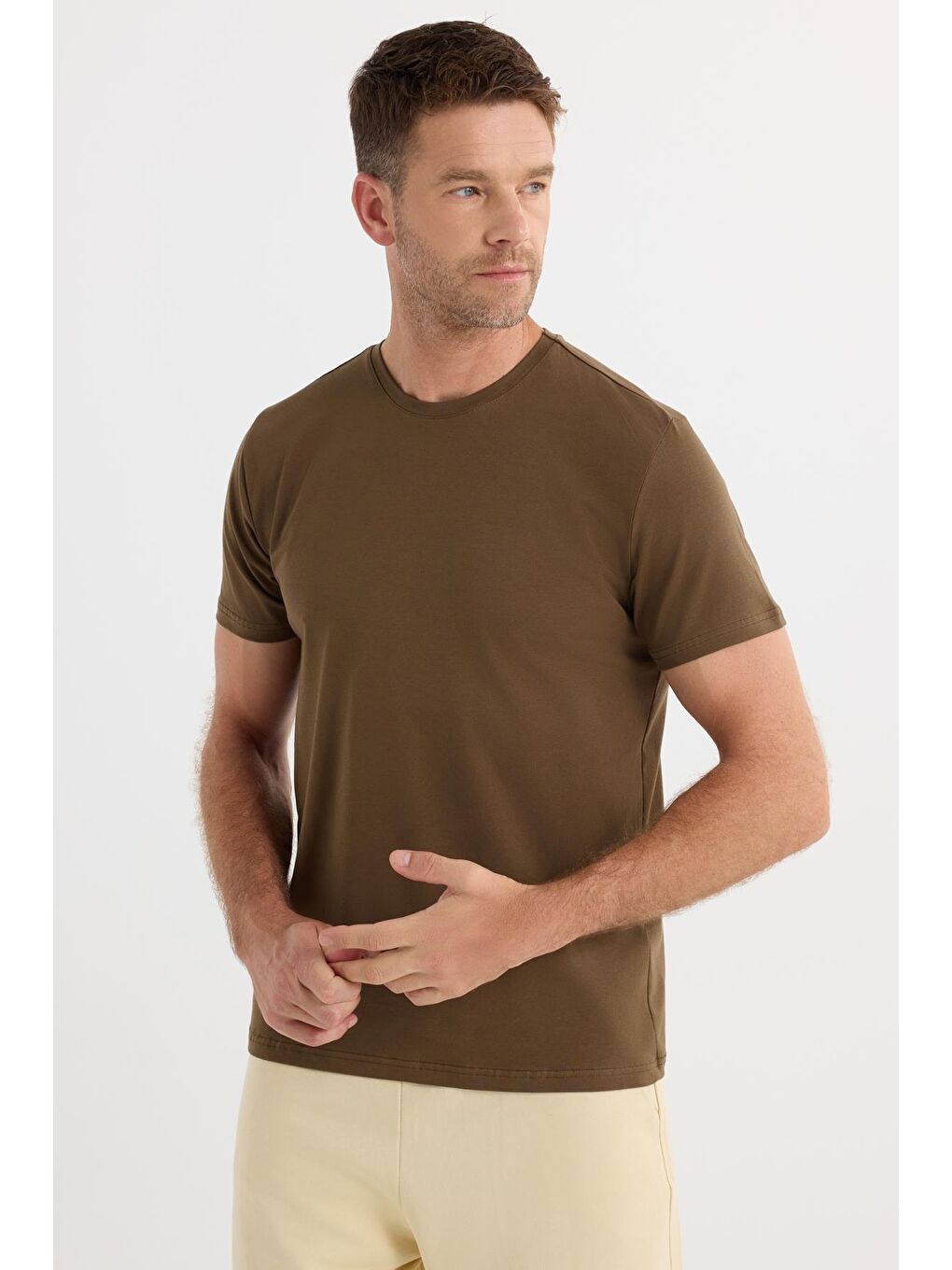 Erkek Slim Fit Dar Kesim Pamuklu Yumuşak Doku Elastanlı Esnek Kumaş Kahverengi Bisiklet Yaka Tişört-4