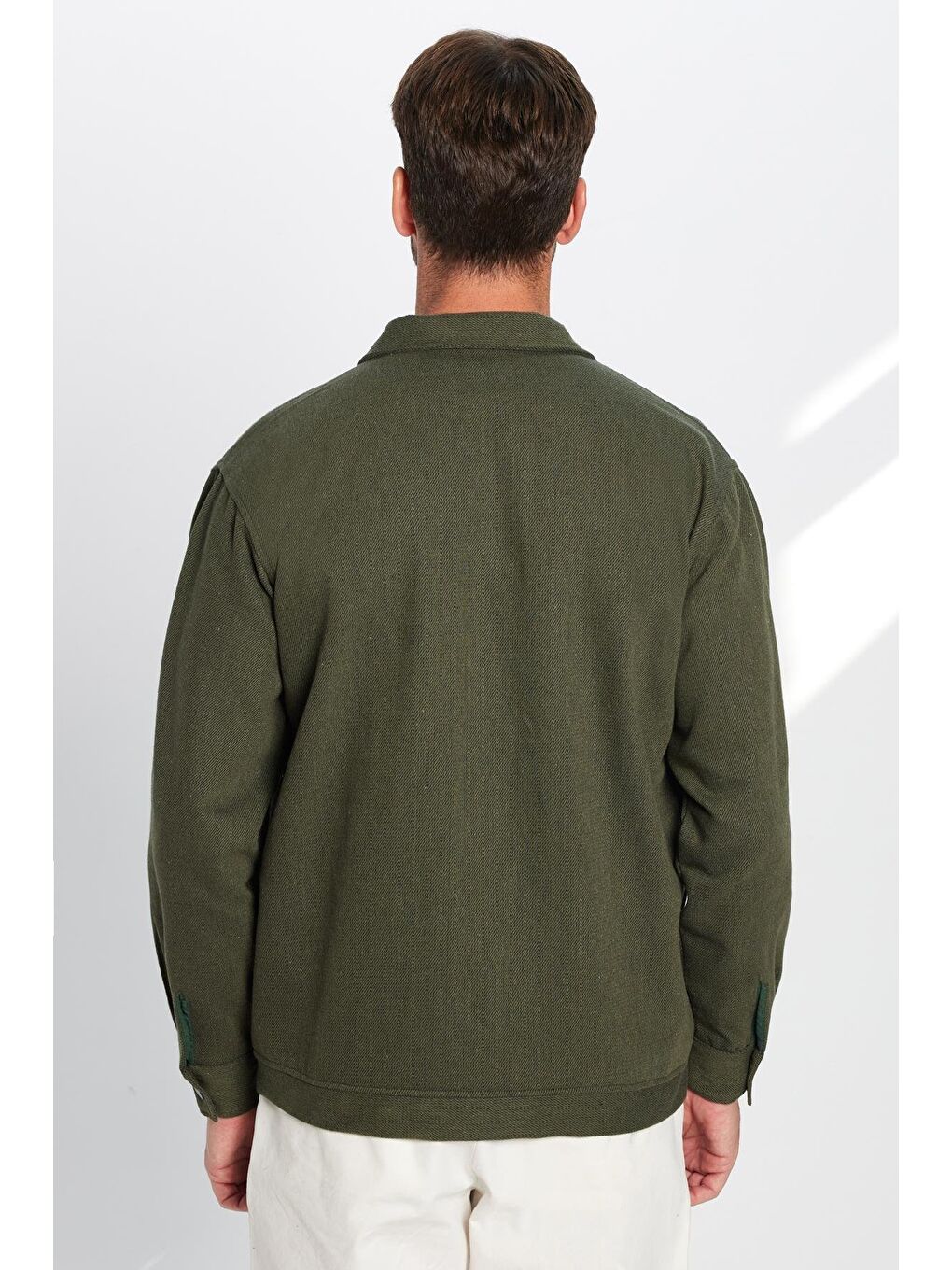 Erkek Relax Fit Rahat Kesim Oduncu Apaş Yaka Çift Cepli Kapaklı Düz Haki Kışlık Gömlek-4