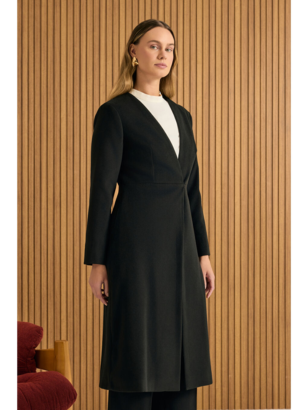 Siyah Kaşe Kumaş Kol Ve Bel Detaylı Kap-3