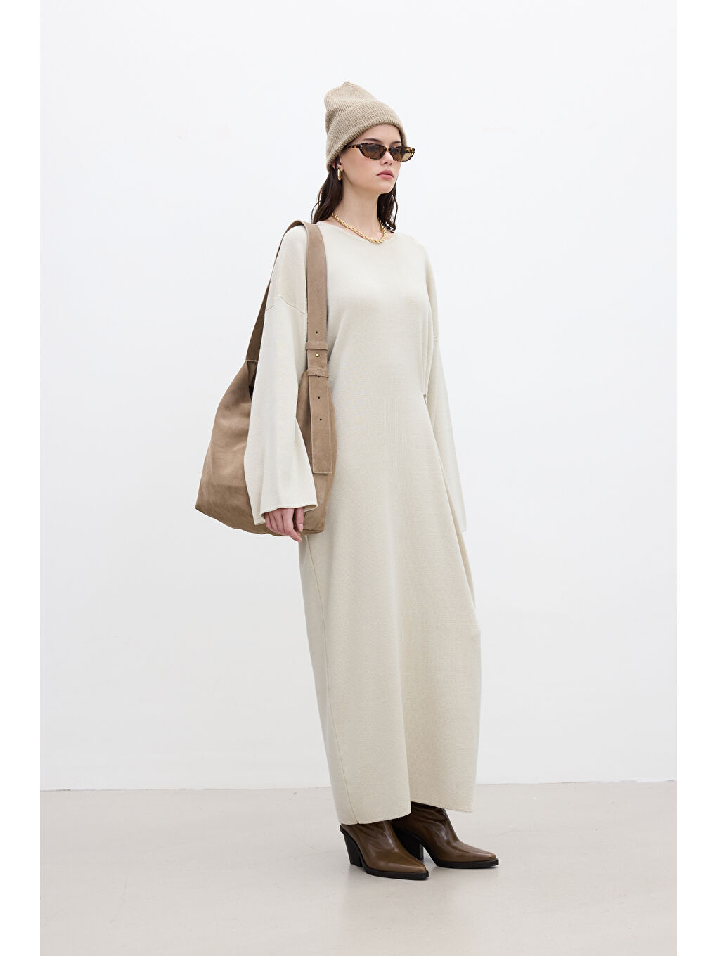 Bej Süet Maxi Kol Çantası Kum-1