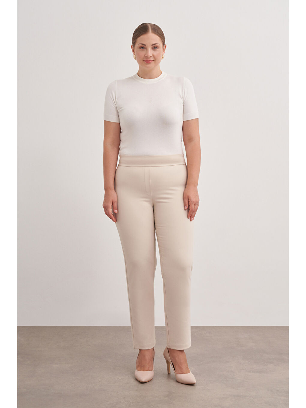 Bej Kalın Kemerli  Lastikli Pantolon