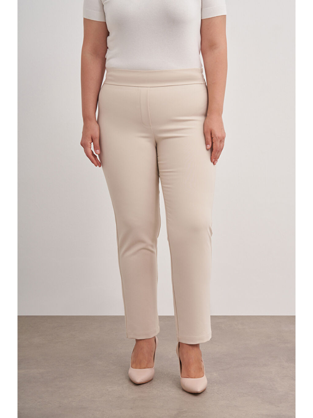 Bej Kalın Kemerli  Lastikli Pantolon-2