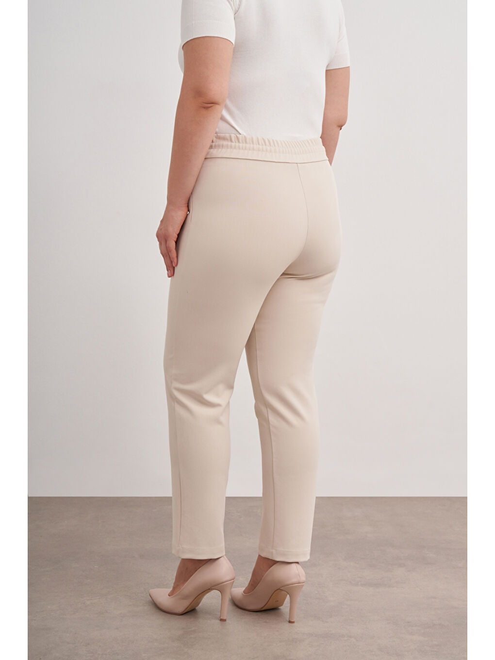 Bej Kalın Kemerli  Lastikli Pantolon-4