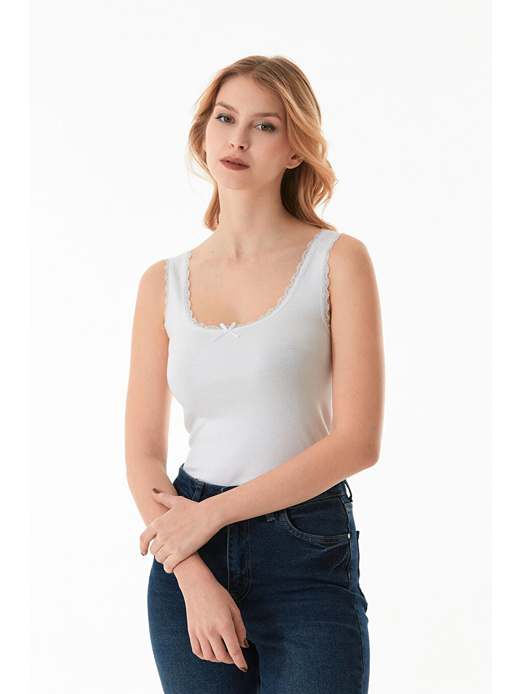 Beyaz Basic Dantelli Askılı Body-3