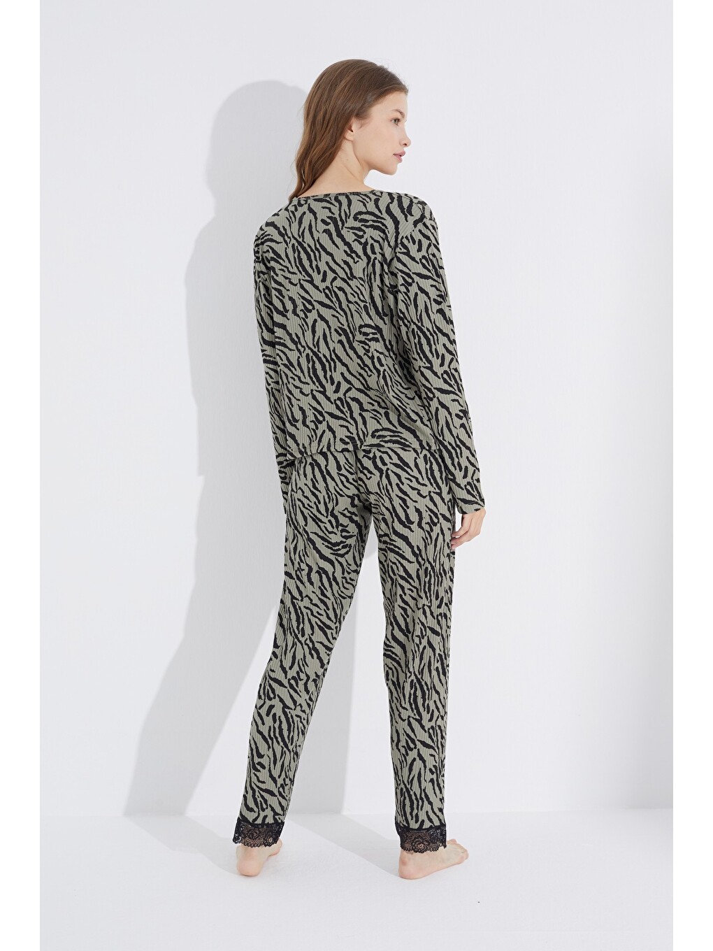 Karışık Dantel Detaylı Örme Pijama Takım-2