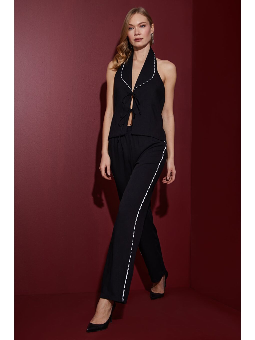 Siyah Biyeli Boyundan Geçmeli 2 Li Takım-1