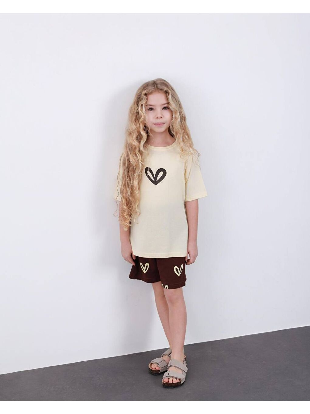 Kız Çocuk Kalp Baskılı Şort T-Shirt Alt Üst Takım Bej-1