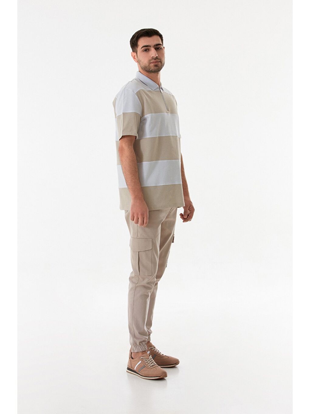 Bej Yarım Fermuarlı Polo Yaka Renk Bloklu Tişört-2