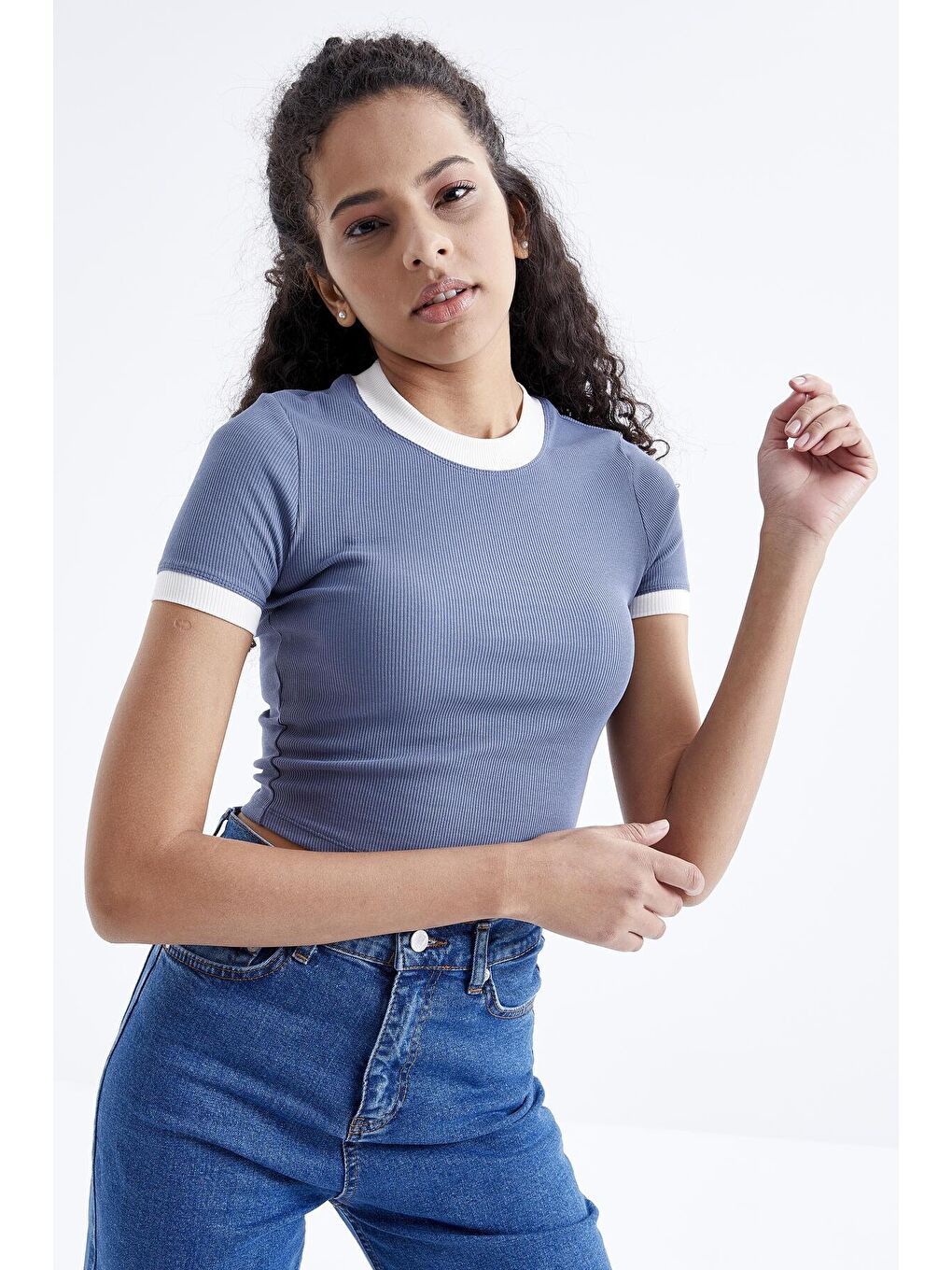 TOMMYLIFE Petrol Basic Kol Detaylı O Yaka Kadın Crop Top T-Shirt - 97200 - 4