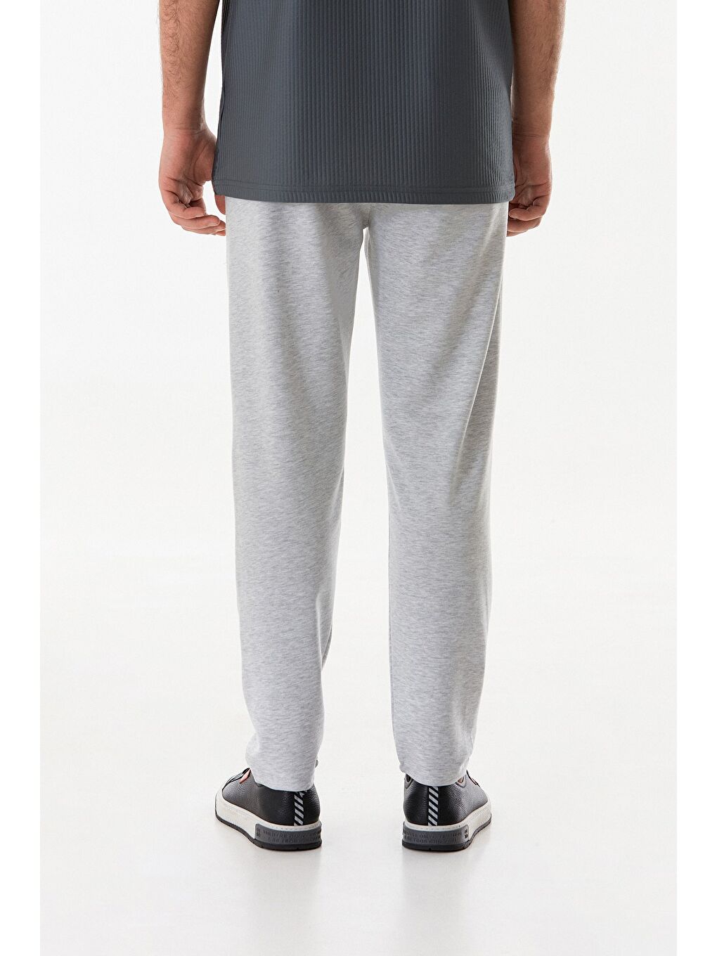 Gri Beli Bağlamalı Cebi Fermuarlı Büyük Beden Eşofman Altı-2