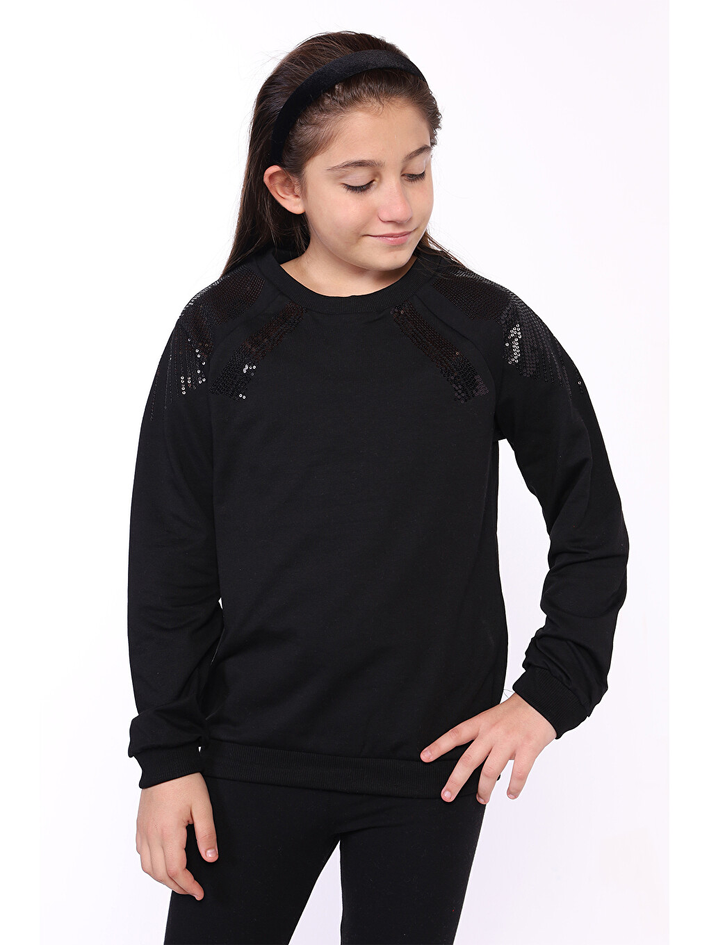 Siyah Kız Çocuk Pullu Nakışlı Sweatshirt